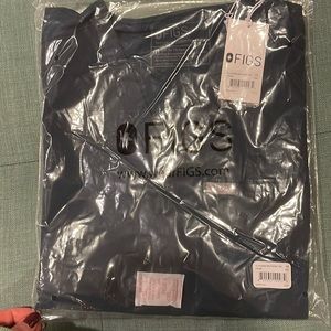 Figs Catarina One Pocket scrub top